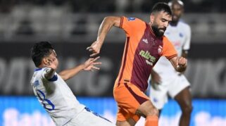 Pertandingan Borneo FC vs Arema FC di Stadion Segiri