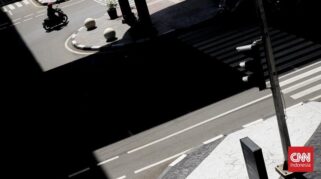 Mobil ugal-ugalan Gunung Sahari dikejar polisi