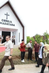 Gubernur Jawa Timur meresmikan fasilitas penunjang pembelajaran di SMAN 2 Taruna Bhayangkara Banyuwangi