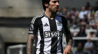 Newcastle Benteng €90 Juta, Juventus Gigit Gusi: Nasib Sandro Tonali di Persimpangan Besar