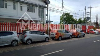 Soal Bahu Jalan Menjadi  Tempat Parkir Tetap Perusahaan, Dishub Provinsi Jatim : Kami Segera Cek Kelengkapan Andalalin Bersama Pihak Terkait