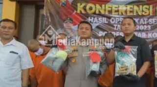 Polres Blitar berhasil mengamankan 65Kg bubuk sejenis mesiu dan petasan siap jual