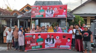 Simpatisan Sonny Deklarasikan Dukungan untuk Risma-Gus Hans dan Ipuk-Mujiono.